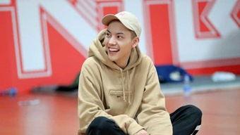 娱乐吃瓜人物解说,揭秘吃瓜人物的幕后故事  第1张